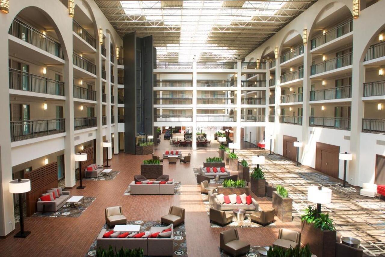 Embassy Suites By Hilton Detroit - Livonia/Novi Esterno foto