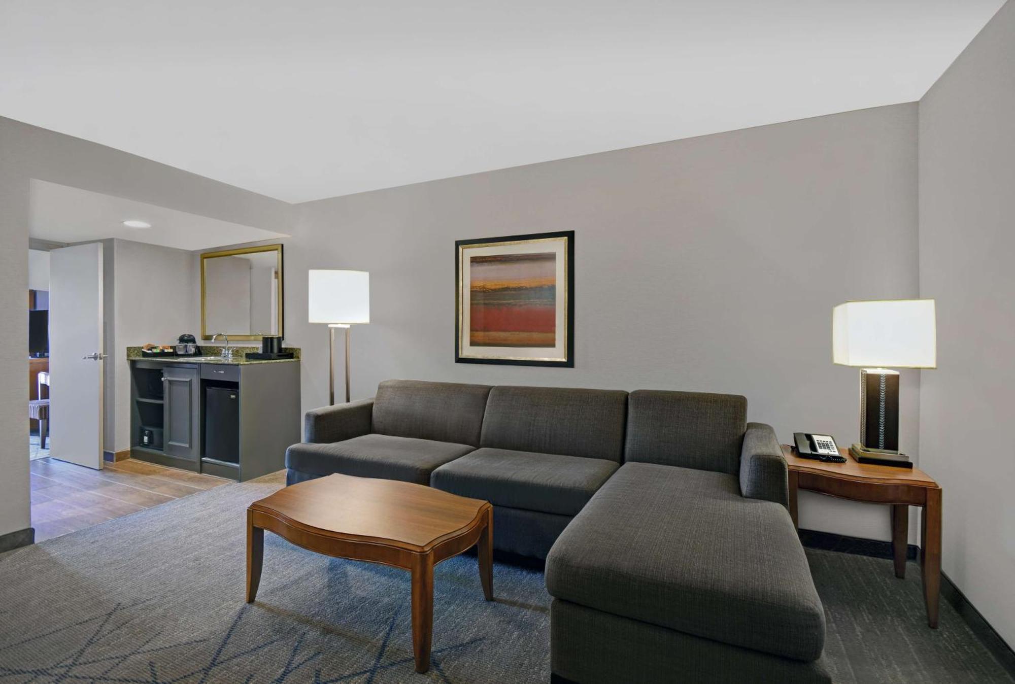 Embassy Suites By Hilton Detroit - Livonia/Novi Esterno foto