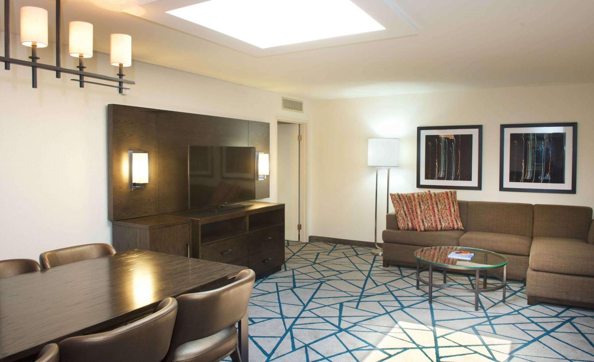 Embassy Suites By Hilton Detroit - Livonia/Novi Esterno foto
