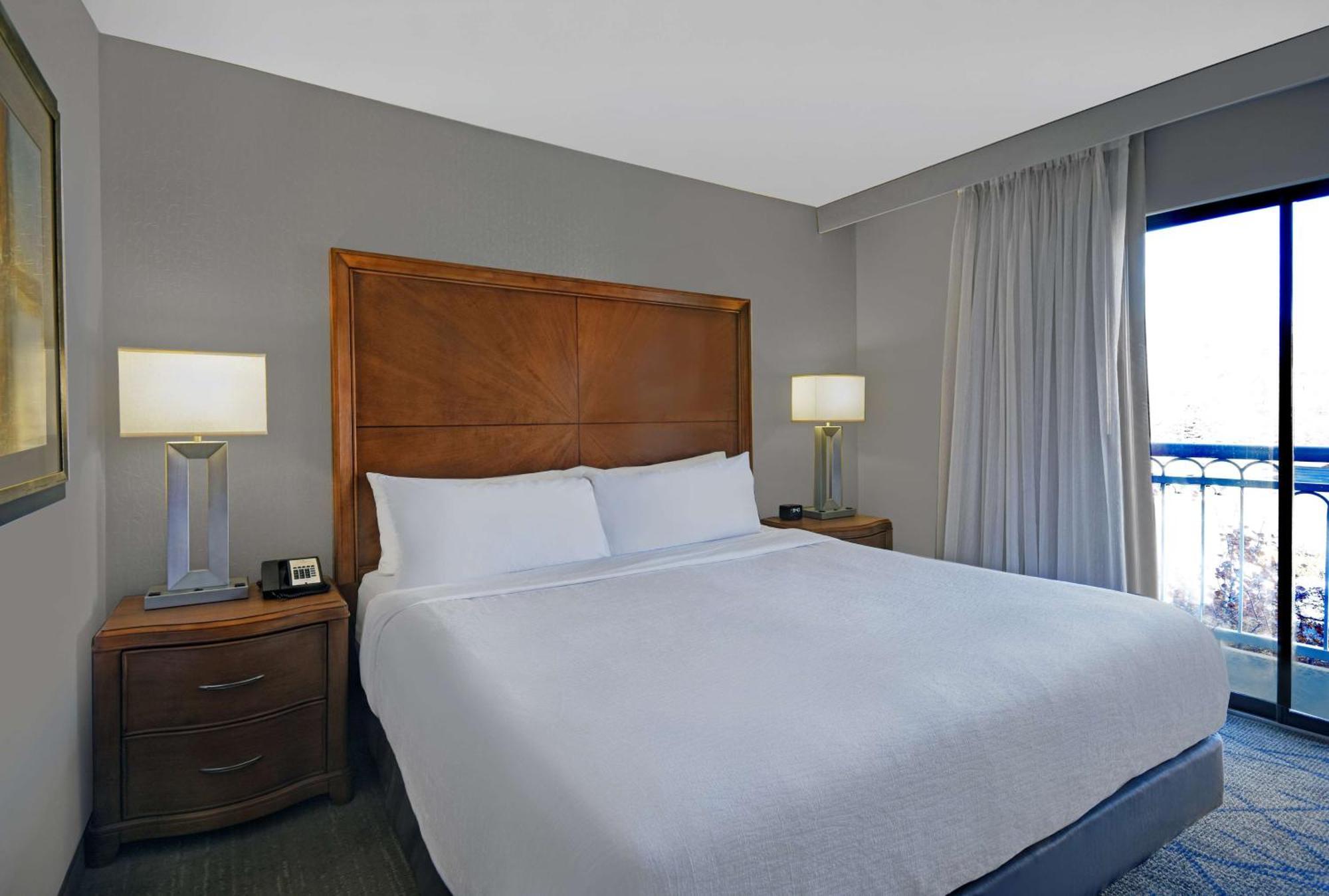 Embassy Suites By Hilton Detroit - Livonia/Novi Esterno foto