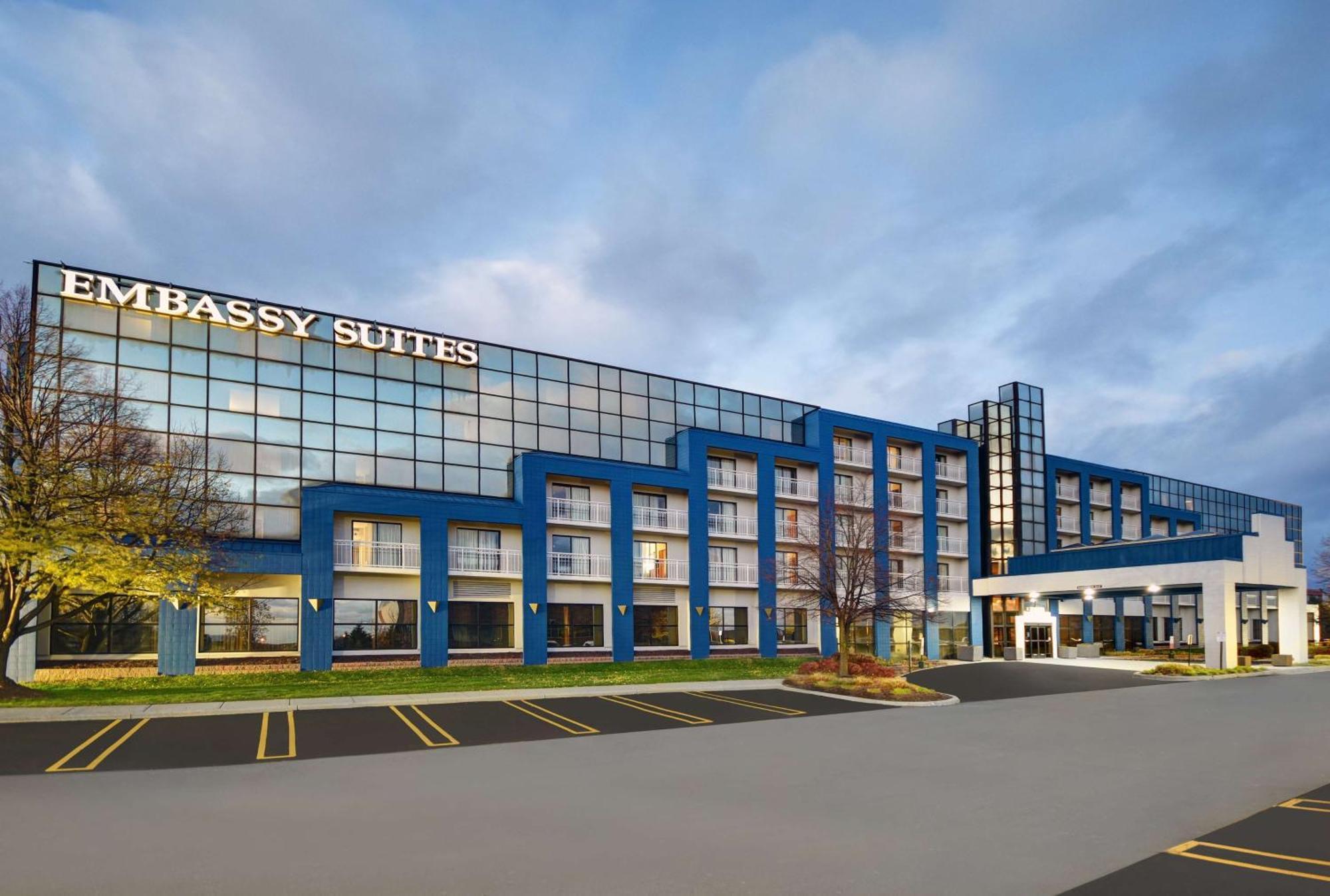 Embassy Suites By Hilton Detroit - Livonia/Novi Esterno foto