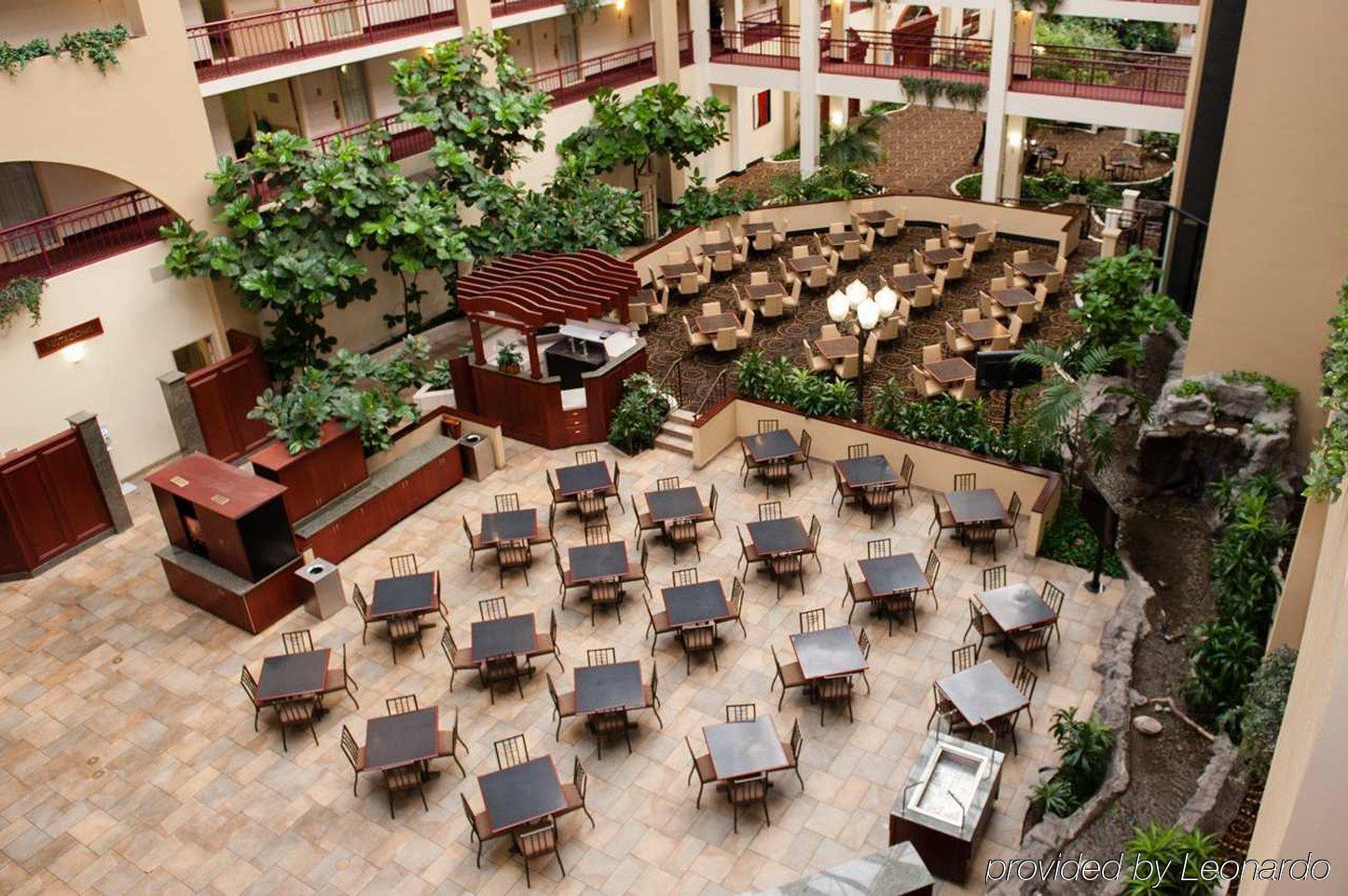 Embassy Suites By Hilton Detroit - Livonia/Novi Esterno foto