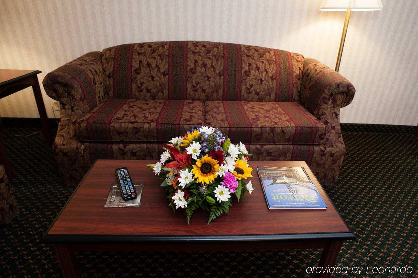 Embassy Suites By Hilton Detroit - Livonia/Novi Esterno foto