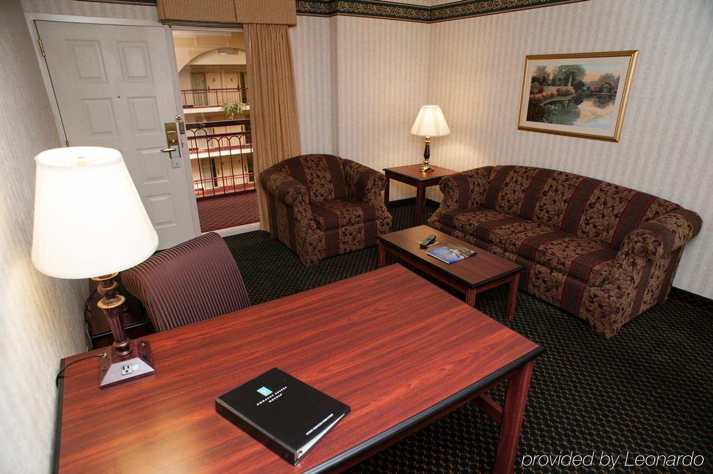 Embassy Suites By Hilton Detroit - Livonia/Novi Esterno foto