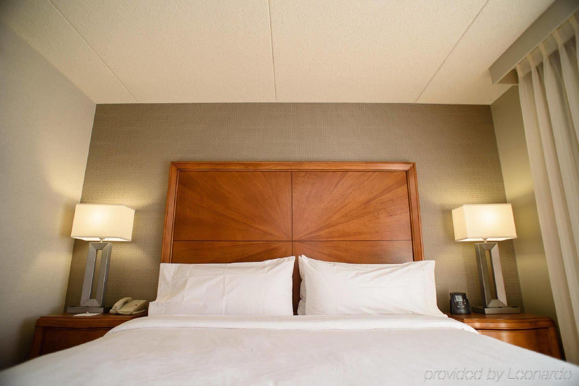 Embassy Suites By Hilton Detroit - Livonia/Novi Esterno foto