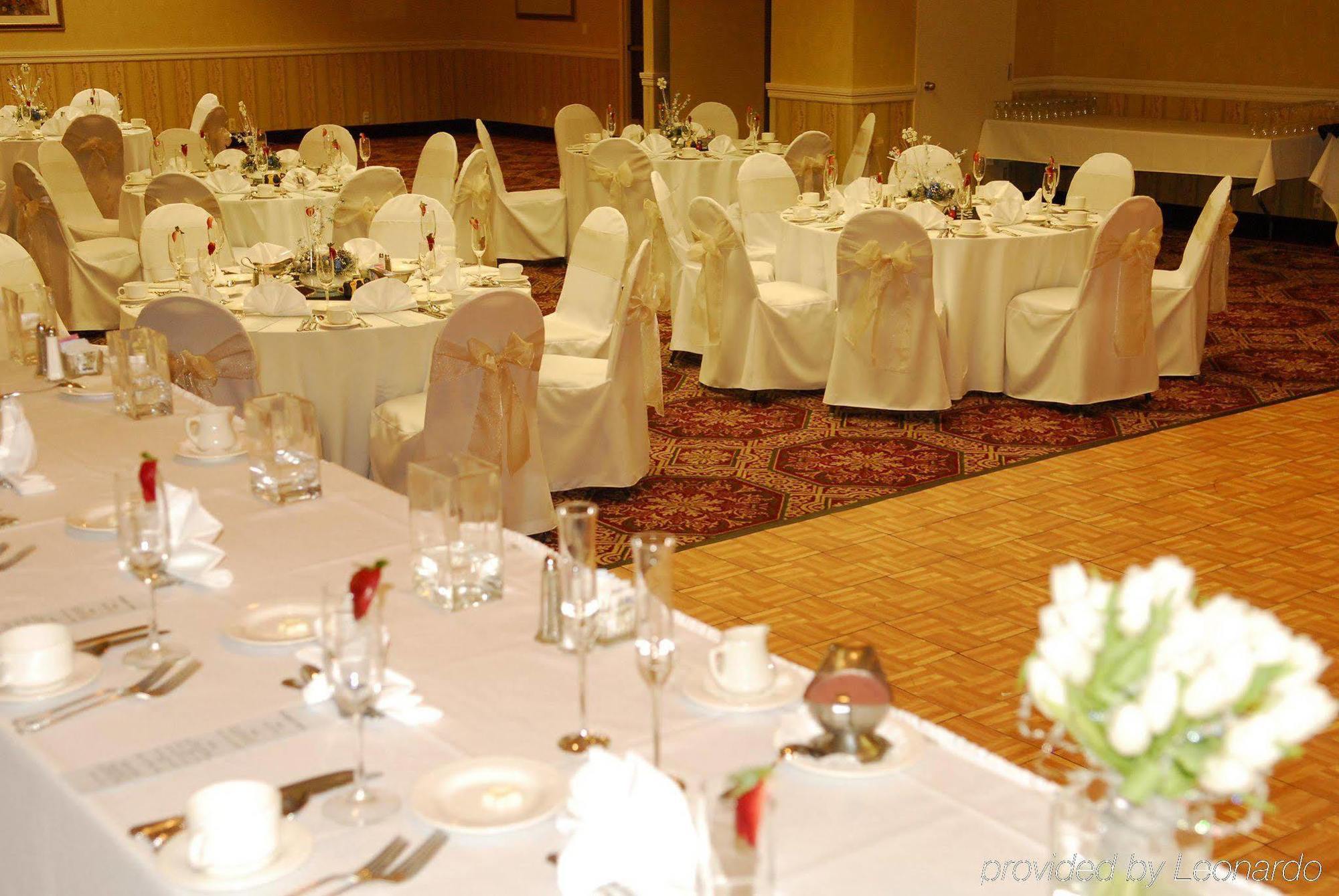Embassy Suites By Hilton Detroit - Livonia/Novi Esterno foto